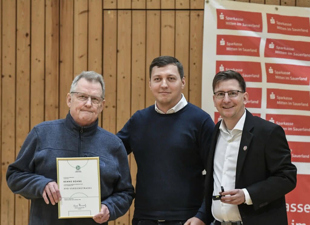 Ehrung f&uuml;r Benno Bohne - 30 Jahre Vorsitzender des SC Olpe